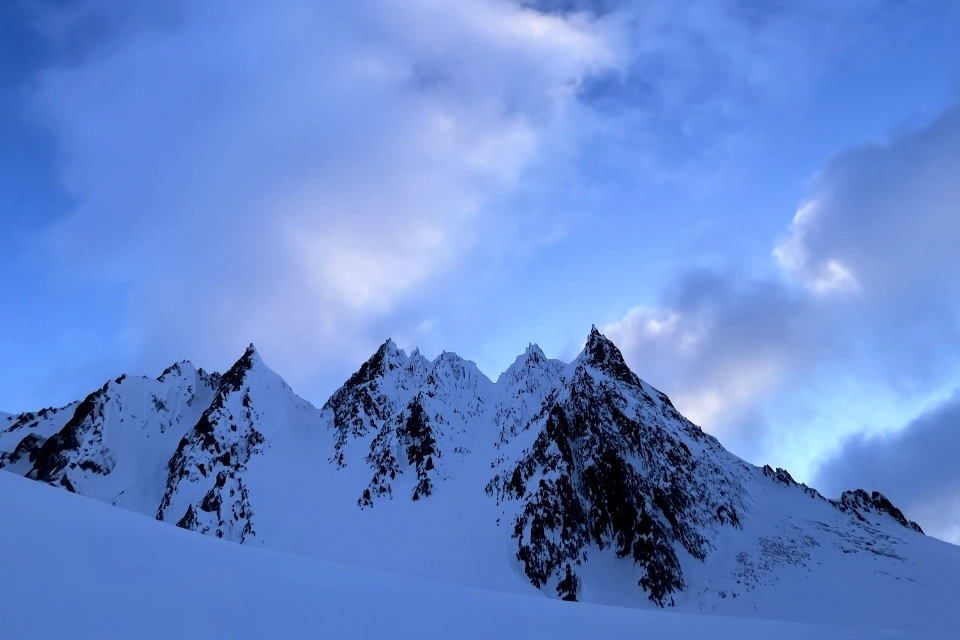 Przygotowywanie zimowego biwaku