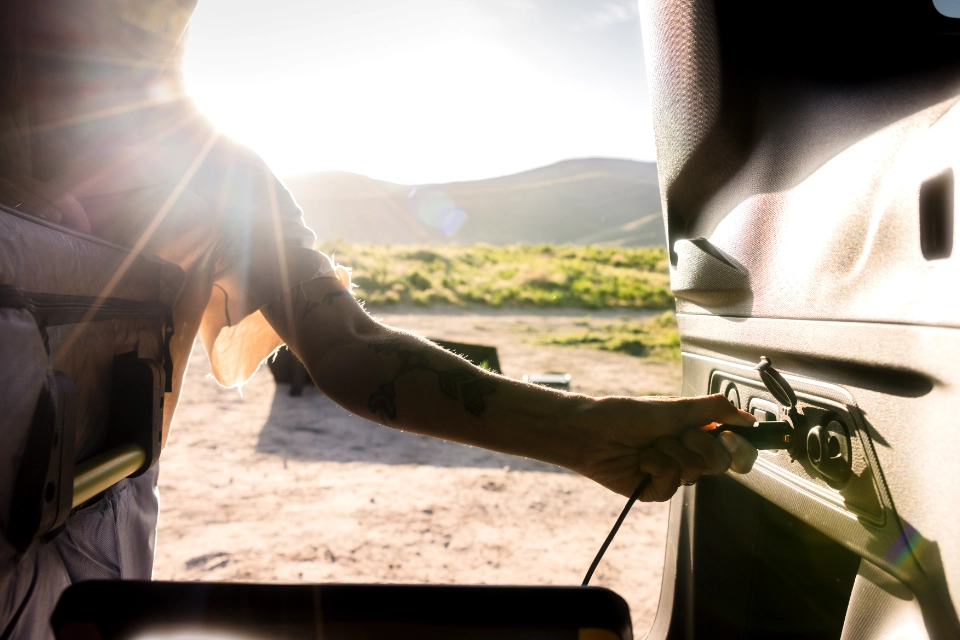 Stabilność zasilania 230 V - jakość napięcia, auto-off i okablowanie